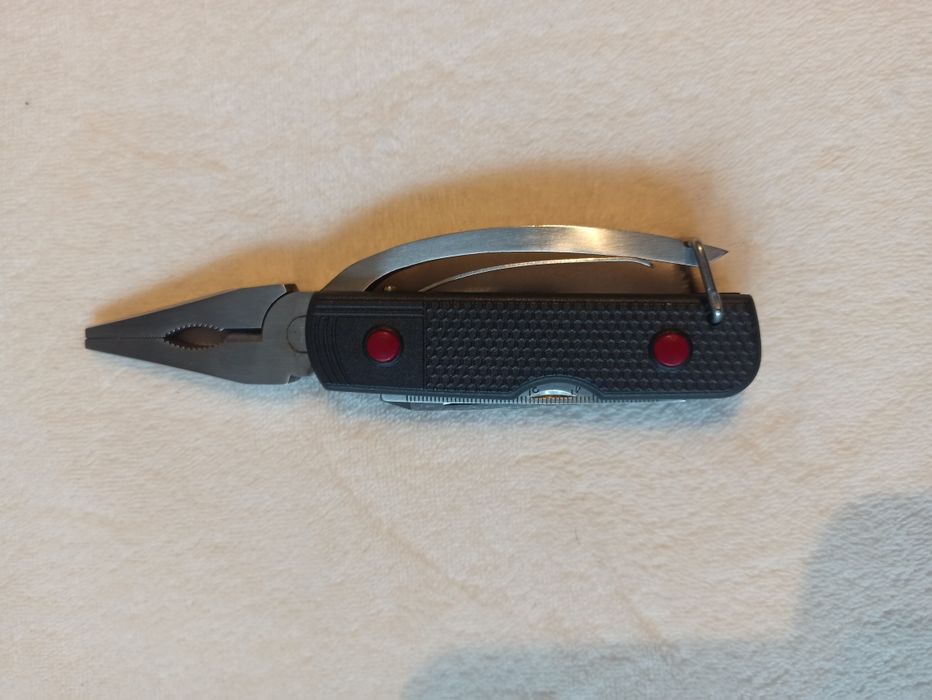 Multitool wielofunkcyjny