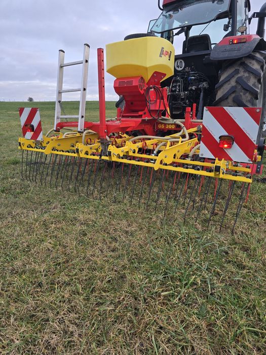 Siewnik Agregat do siewu i podsiewu traw APV GS 300 M1  PS 200 M1