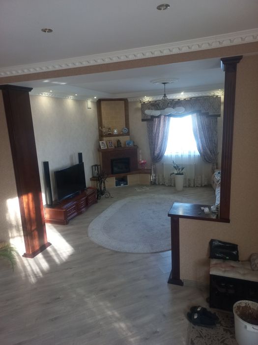 Продам розкішний будинок в Глибочиці