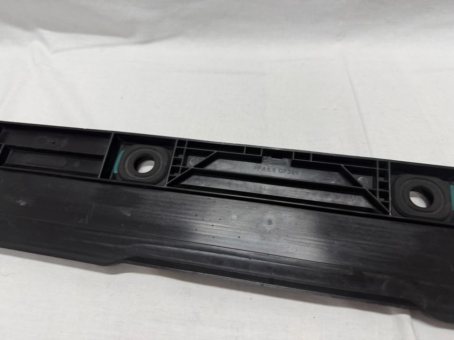 Ramka Obudowa Dolna Chłodnicy BMW 5 F10 F11