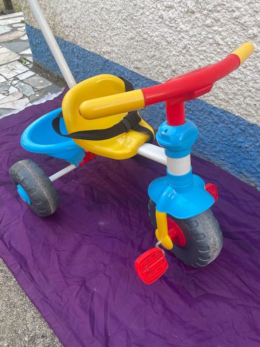 Triciclo de criança