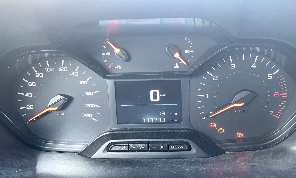 Peugeot Partner L2 2019 | Camper | Especial dormitório Legalizado