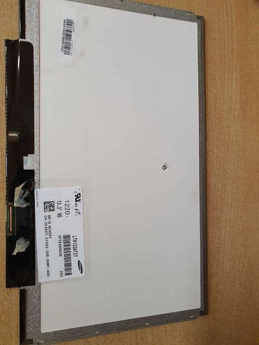 Матрица 13,3" SLIM 40 pin 1366x768 LTN133AT27-202 Отличное состояние.
