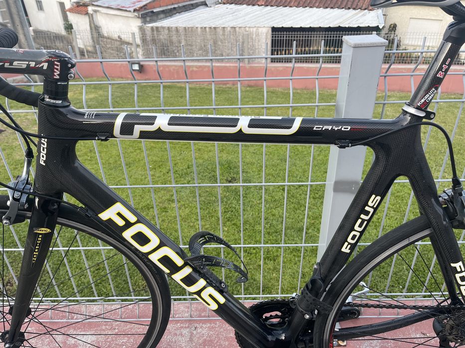 Bicicleta corrida focus full carbono