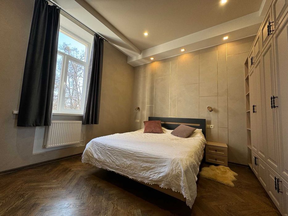 Двокімнатна квартира в Центрі з ремонтом та індивідуальним опаленням