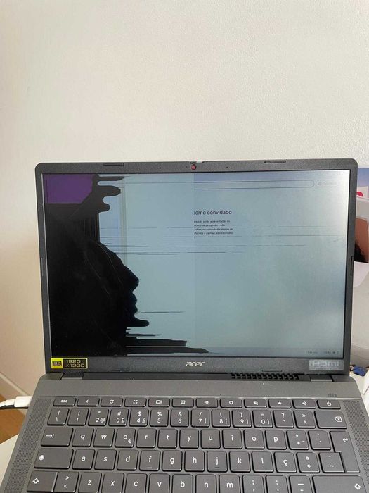 Acer Chromebook Plus c/Ecrã Partido (Funciona 100% em Monitor Externo)