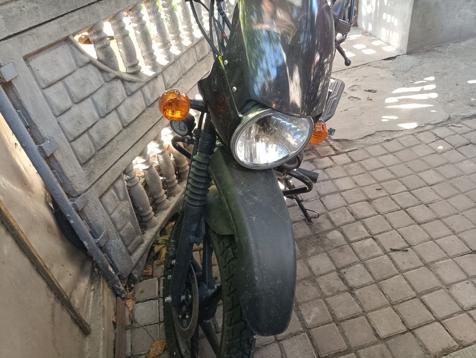 Мотоцикл bajaj boxer 150