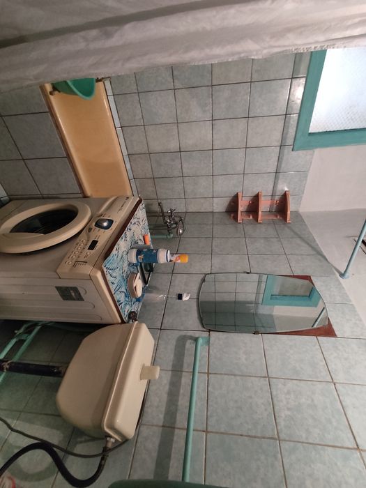 Сдаётся квартира ( свет не отключают ) .