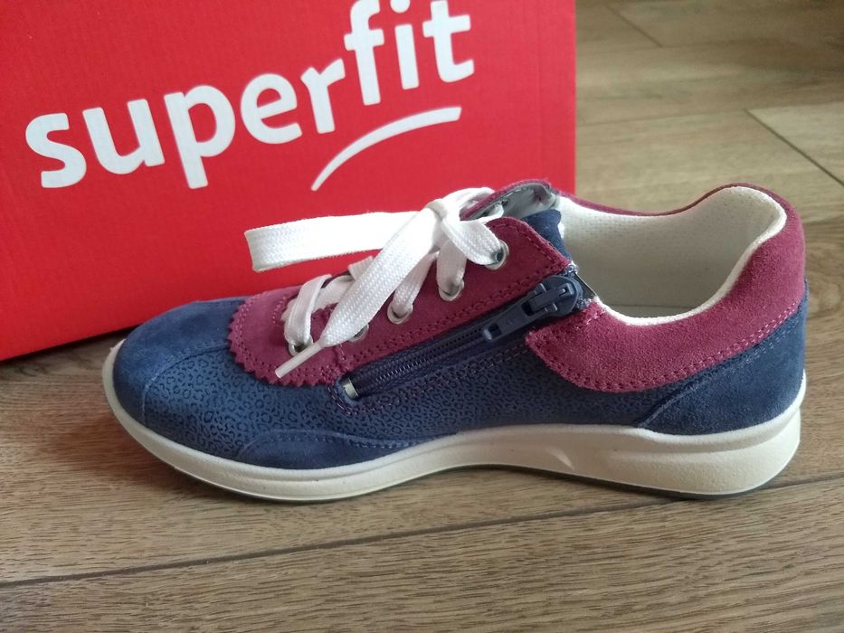 Кросівки для дівчинки Superfit, розмір 35.