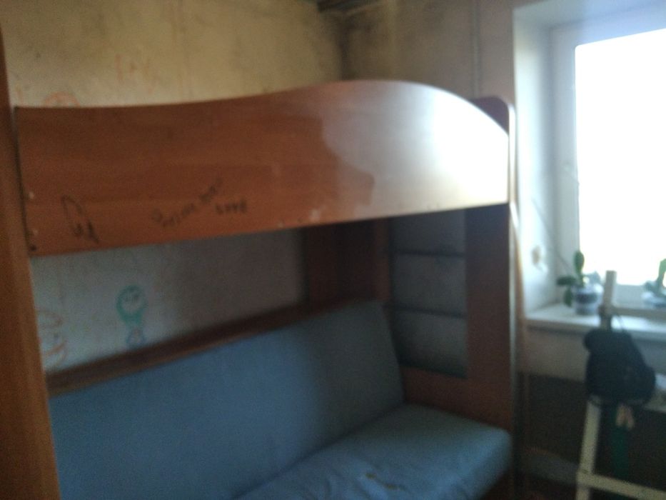 Продам ліжко двух ярусне
