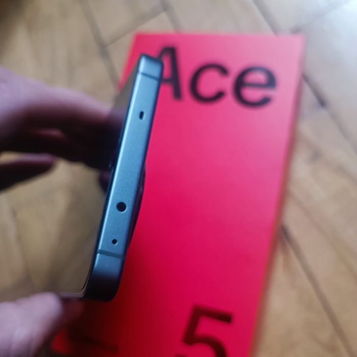 One Plus Ace 5 12+12/256