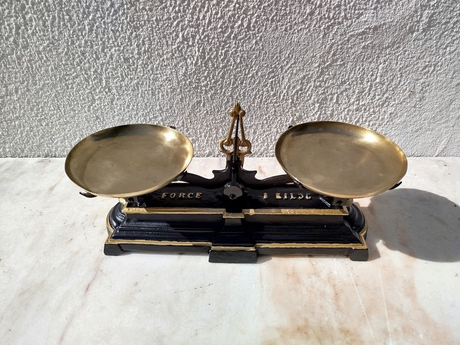 Balança antiga 1kg