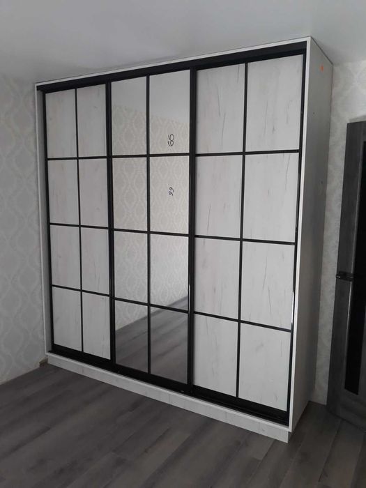 Шафа-купе на замовлення, шафа на замовлення