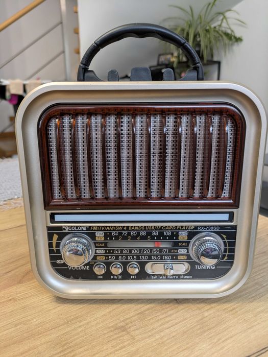 Przenośne radio solarne retro GOLON RX-730D