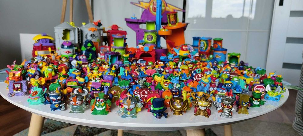 zestaw figurek Super Zings