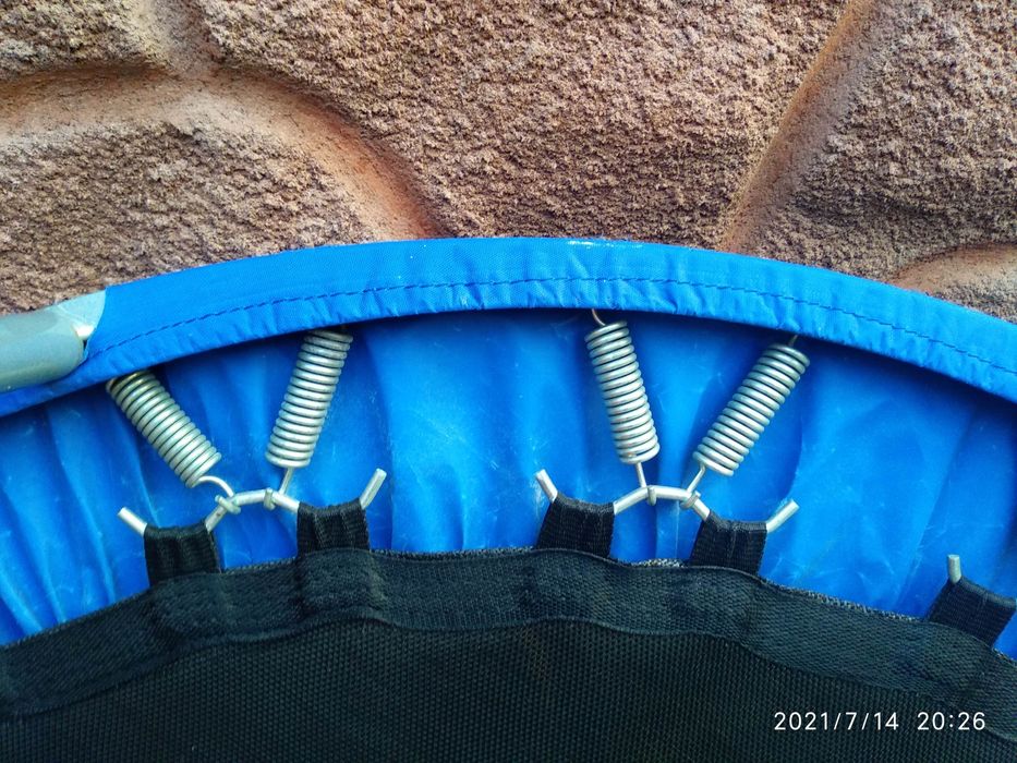 Продам батут у доброму стані