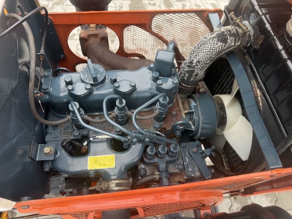 Японський трактор Kubota B6001
