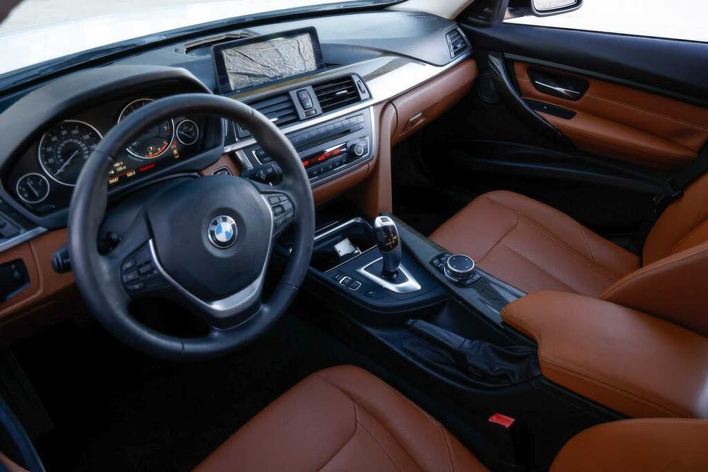 BMW 328i      2015
