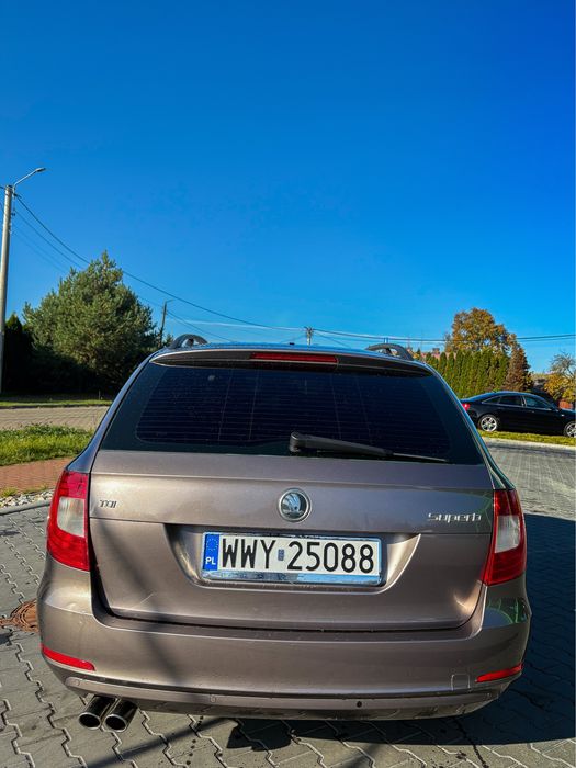 Samochod Skoda superb
