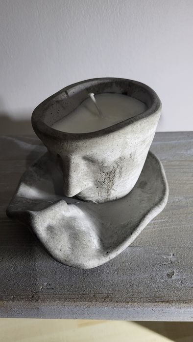 Świece sojowe w betonie