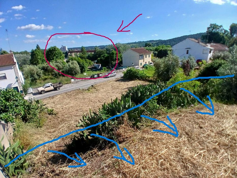 Oportunidade Abrantes 2 Casas (48e55 m2) p/ Recuperar c/ 450m2 Terreno