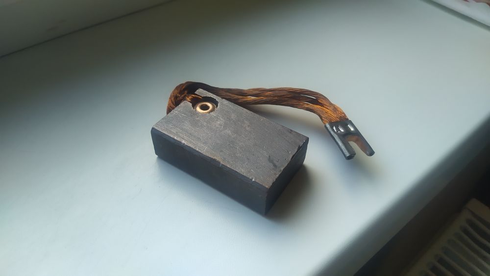 Щітки на електродвигун/щетки на електродвигатель