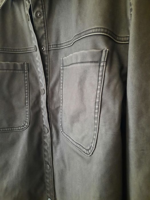 Casaco/camisa efeito pele Stradivarius