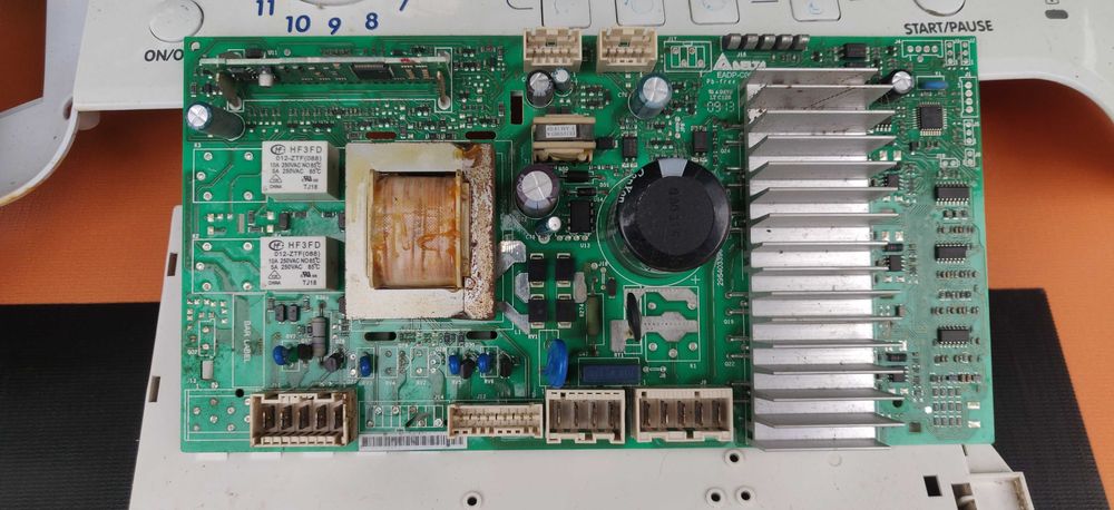 плата управления стиральной машины INDESIT PWSE 6108 W
