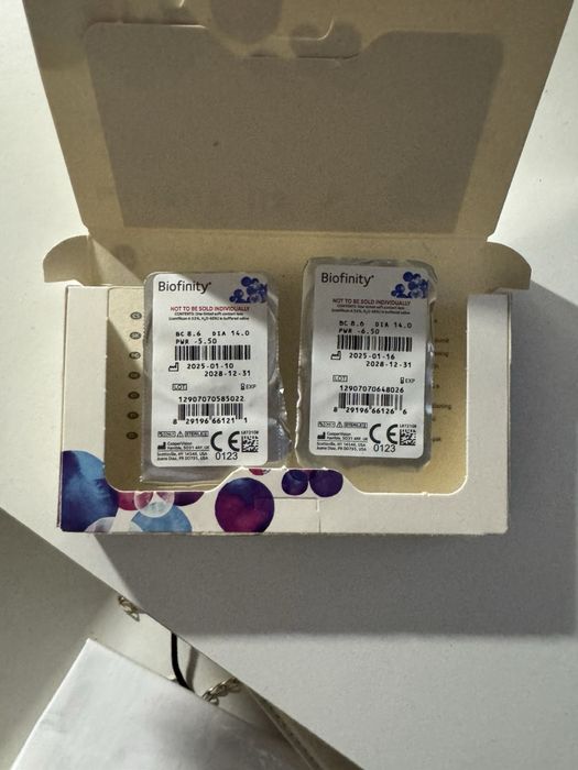 Контактні лінзи Biofinity (CooperVision) --3,5; -5,5