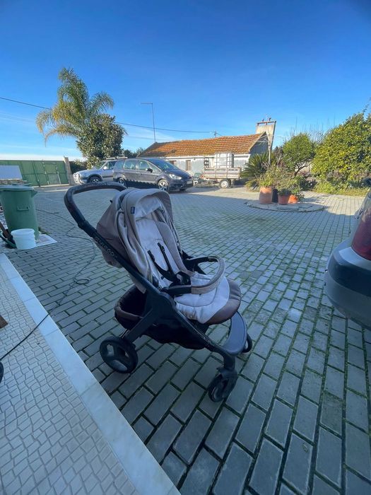 Em excelente estado carrinho bebe