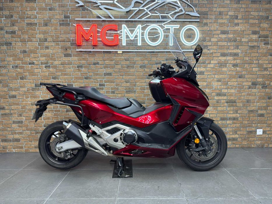 HONDA FORZA 750 Mar 21 44 Mil