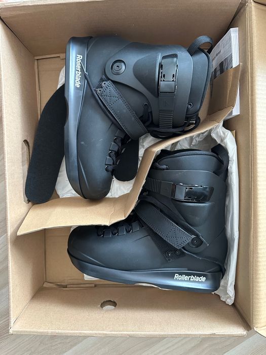 Nowe rolki Rollerblade Blank SK 42/42.5