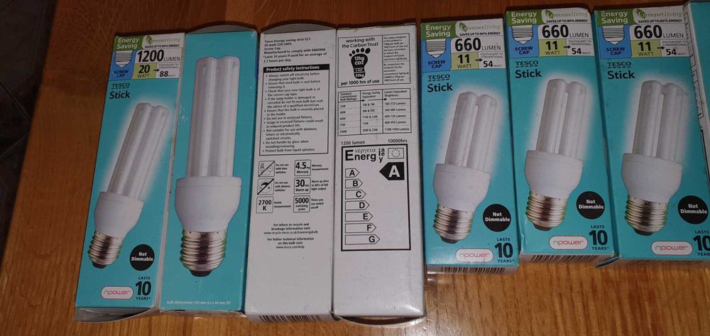 Żarówka energooszczędna Tesco Stick świetlówka 20W 1200lm E27