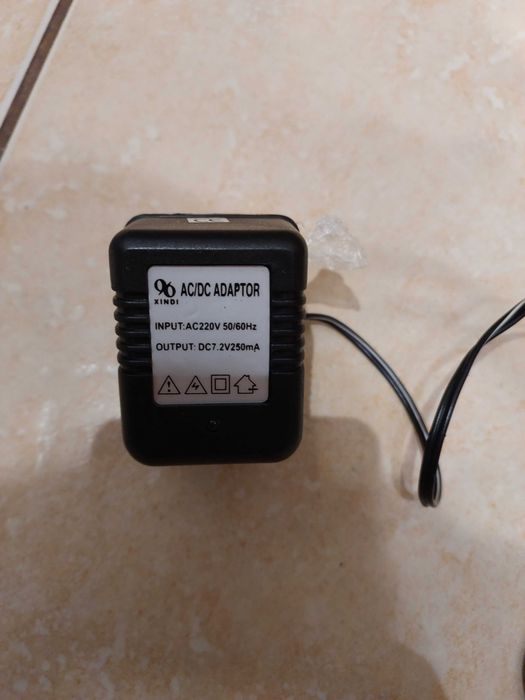 Zasilacz, adapter AC/DC XINDI 220V