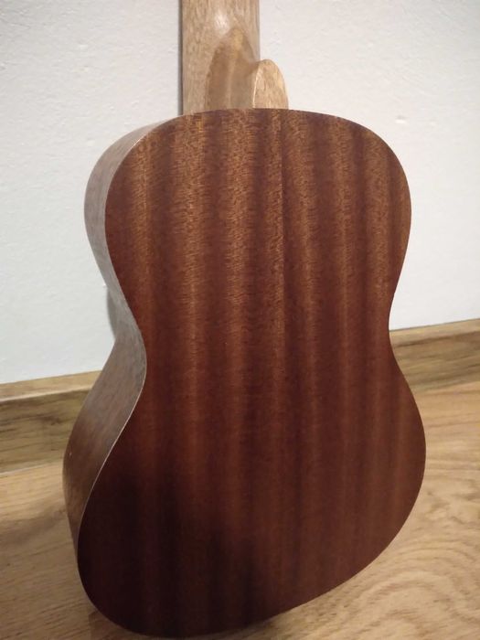 Ukulele koncertowe-drewniane