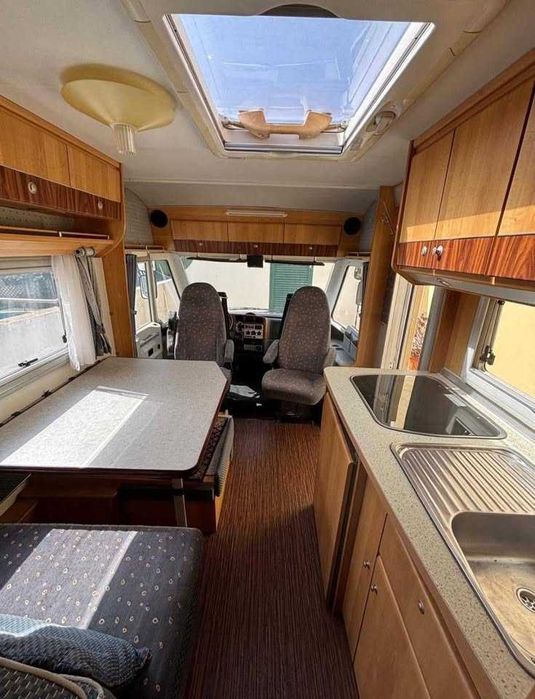 Auto Caravana Burstner i647 Elegance