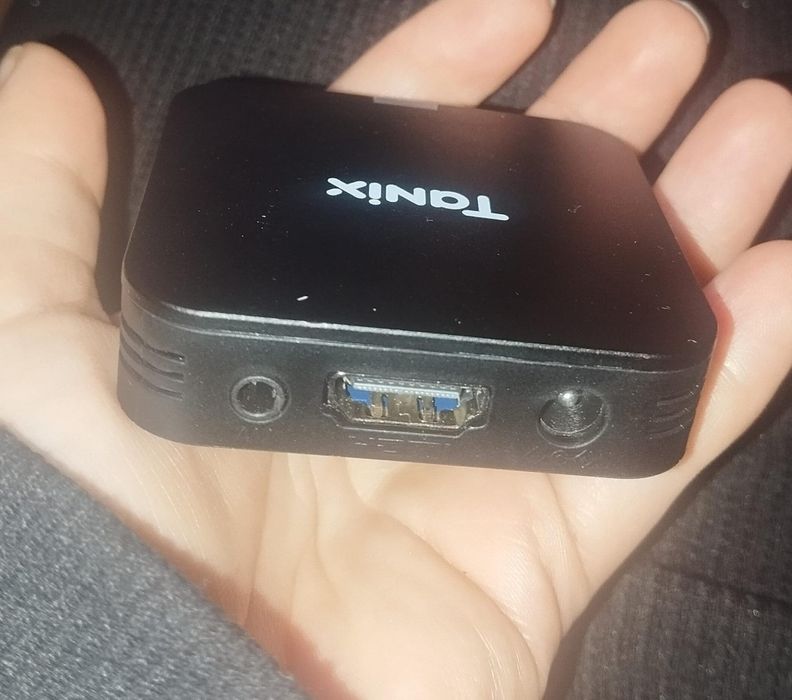 Box android 2gb  por 16 gb a mais pequena do mercado.Tanix
