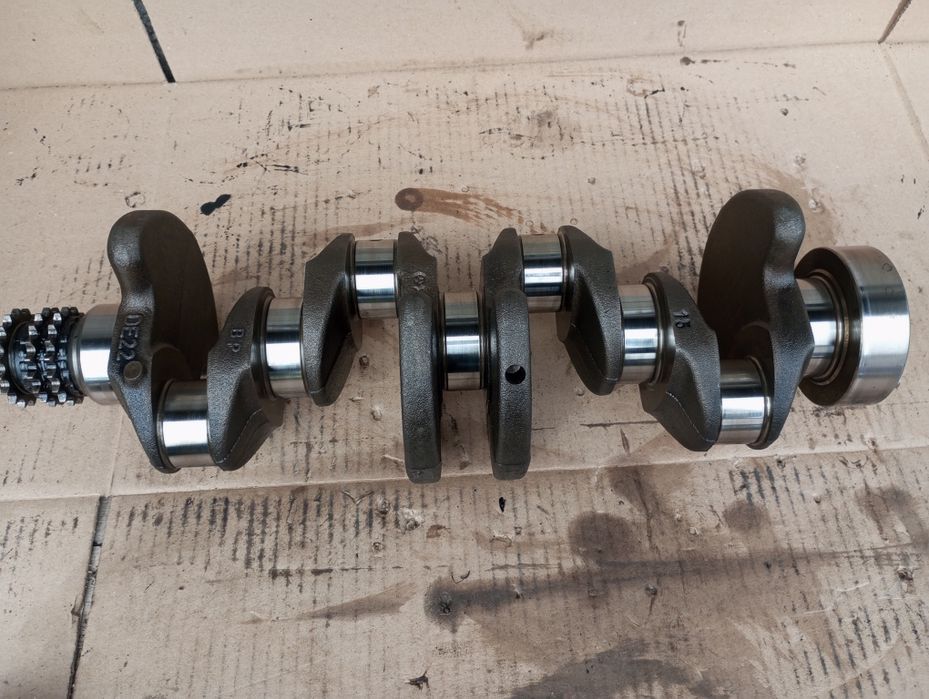 Колінвал коленвал 2.2 Om611 DE22 Sprinter Vito W211 W210 A611 A646