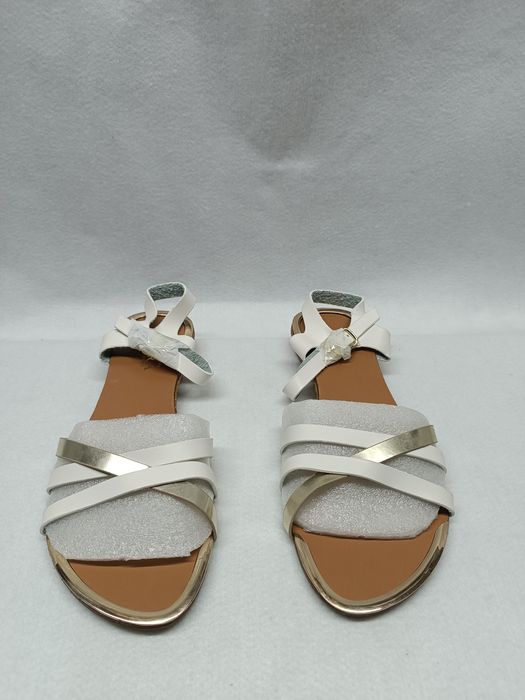 Новые сандалии  распродажа