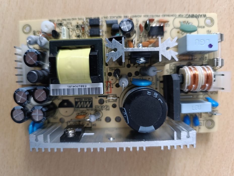 Импульсный блок питания 18V 65W Mean Well (новый)