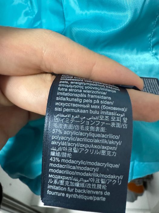 Kurtka zimowa Tommy Jeans – Pikowana z kapturem (XS/S)