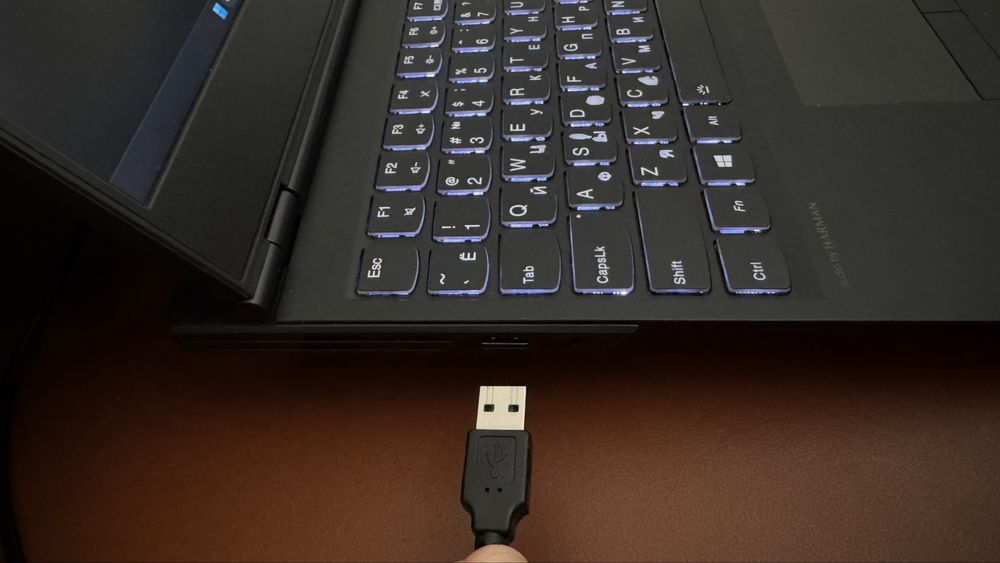 Lenovo Legion Y540 / i7-9750HF/ 32GB RAM / RTX 2060