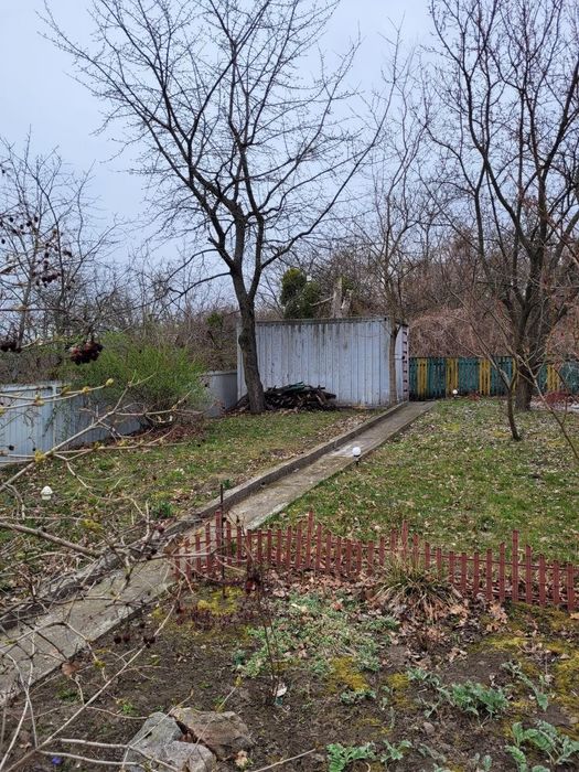 Продається затишна дача