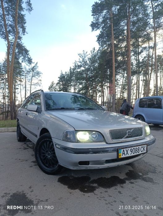 Продам Вольво универсал. Быстрая турбинованая машина. Динамичная