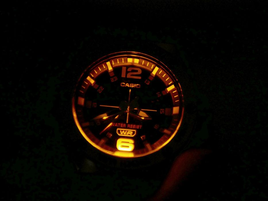 Casio MWA-100H-1AV Ø44mm "з підсвіткою"