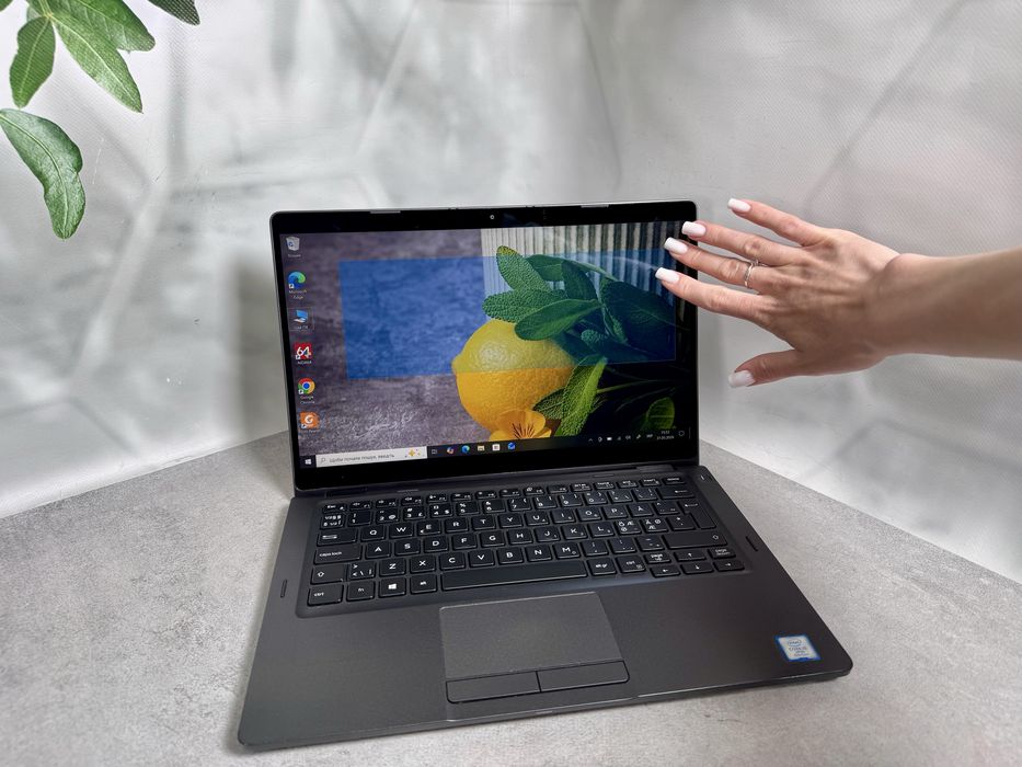 Ноутбук Dell Latitude 5300 2-in-1 / i5-8365U / 8GB / SSD 256GB / 13.3" FHD Touch / 2в1 трансформер
