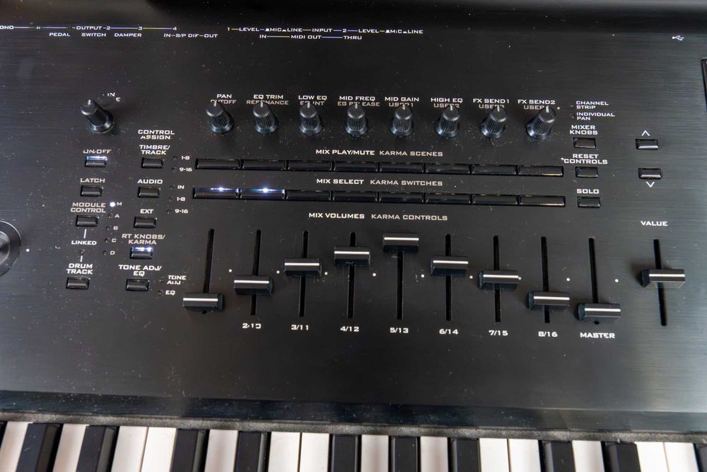 Korg Kronos 88 - Teclado workstation