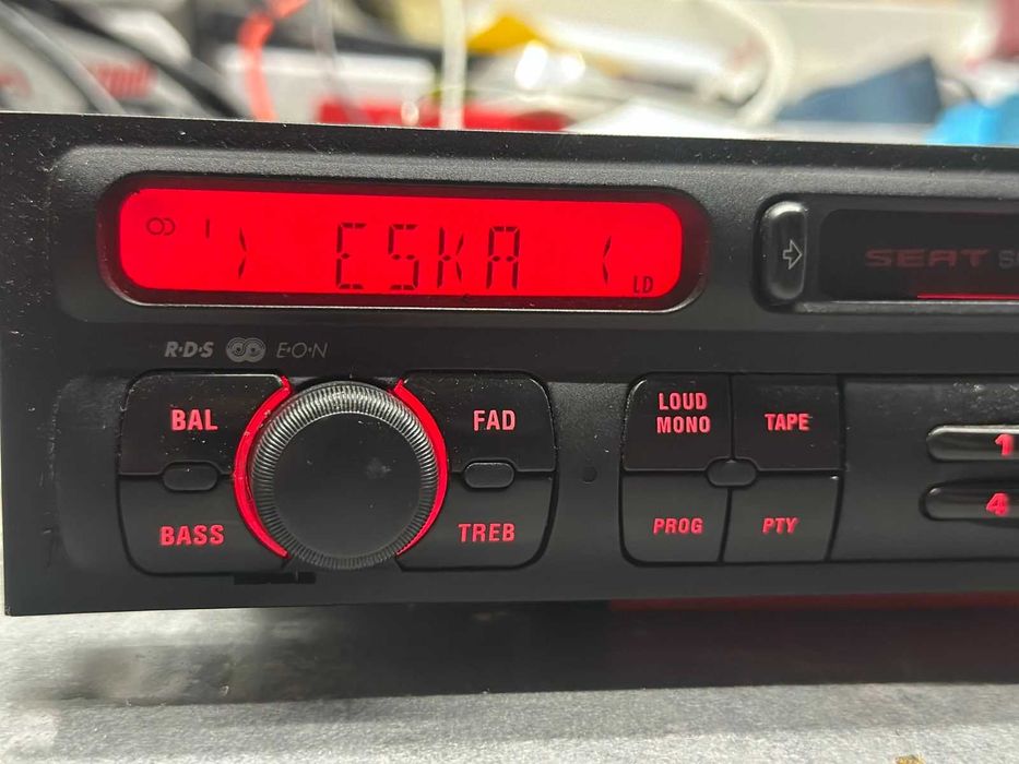 Fabryczne Radio samochodowe Seat Brisa  Toledo Leon 23cm