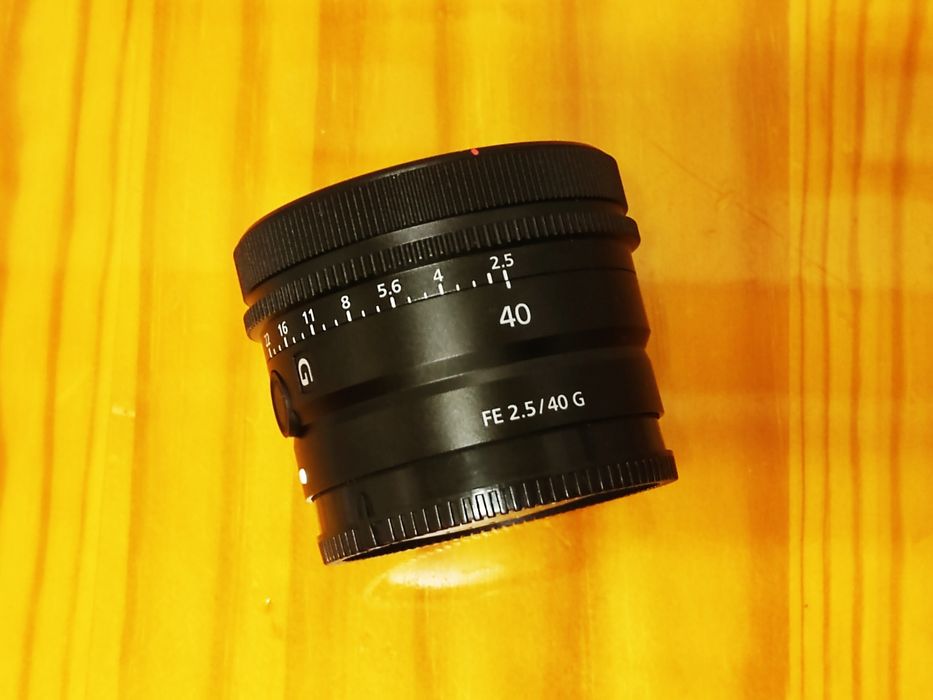 Sony FE 40mm f/2.5 G