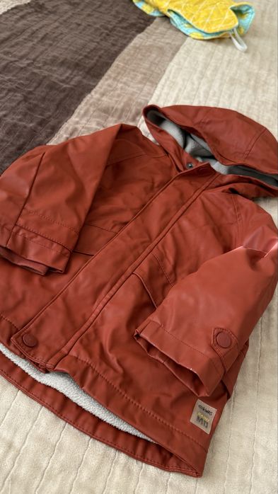 Віддам куртка дощовик на флісі Zara